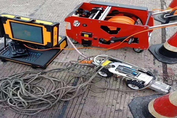 五原CCTV管道检测机器人