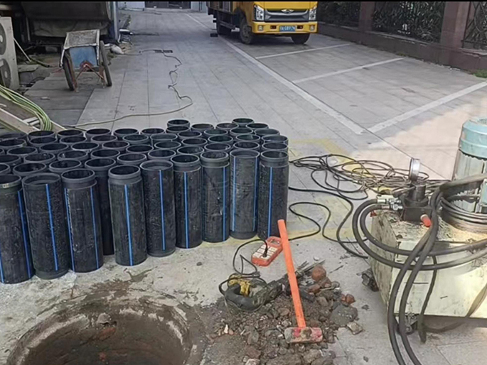 五原PE置换管厂家 DN315置换管 非开挖管短管置换